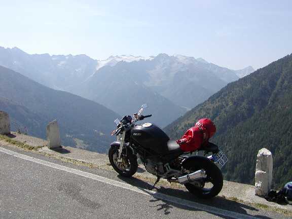 Sepp�s Monster 900 i.e. Dark