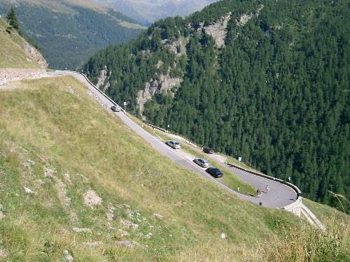 Die Kehren auf der schon in Italien verlaufenden S&uuml;drampe