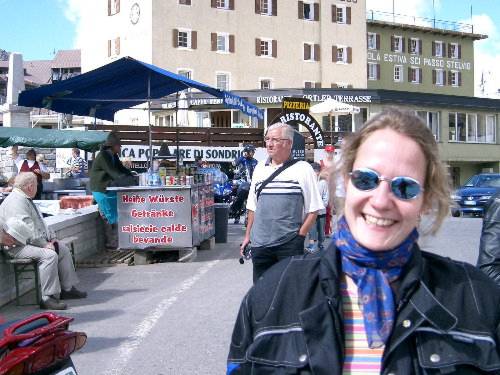 Gl&uuml;ckliche Tina, das Stilfserjoch ist bezwungen!