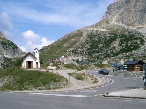 Abzweig zum Passo di Valparola